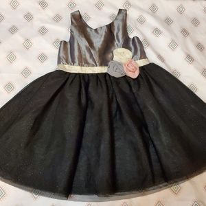 H&M 2/3 Year old dress Gently used
